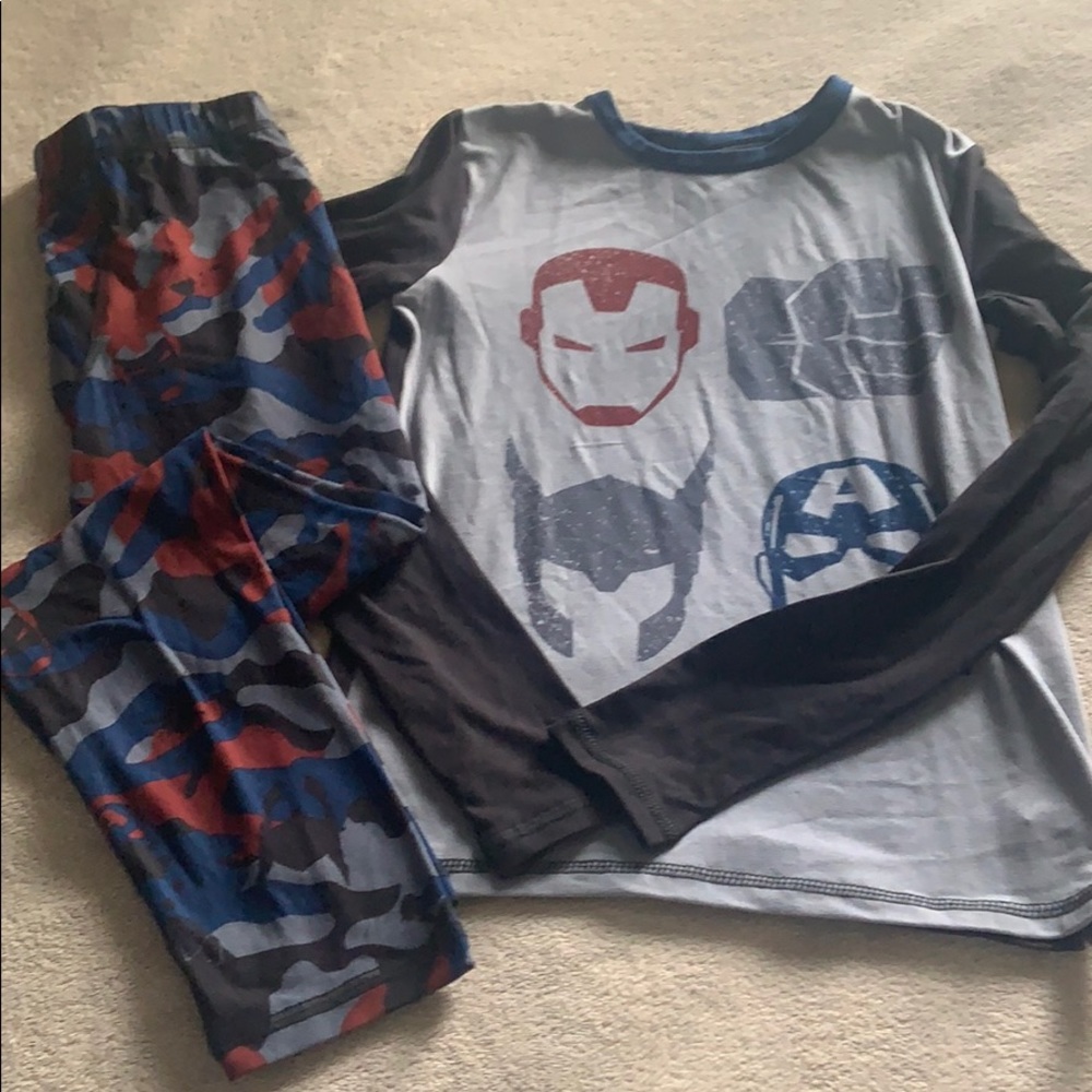 Boys Marvel by CuddlDuds thin long sleeved pajamas